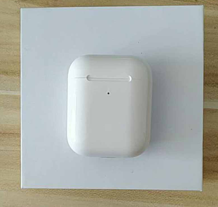 i80 TWS Wireless Earbuds with Charging Pad